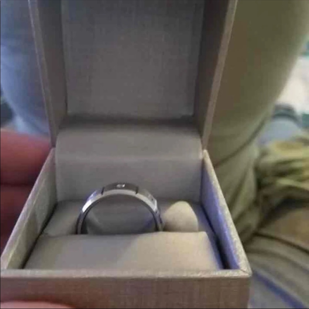 Men’s tungsten wedding band